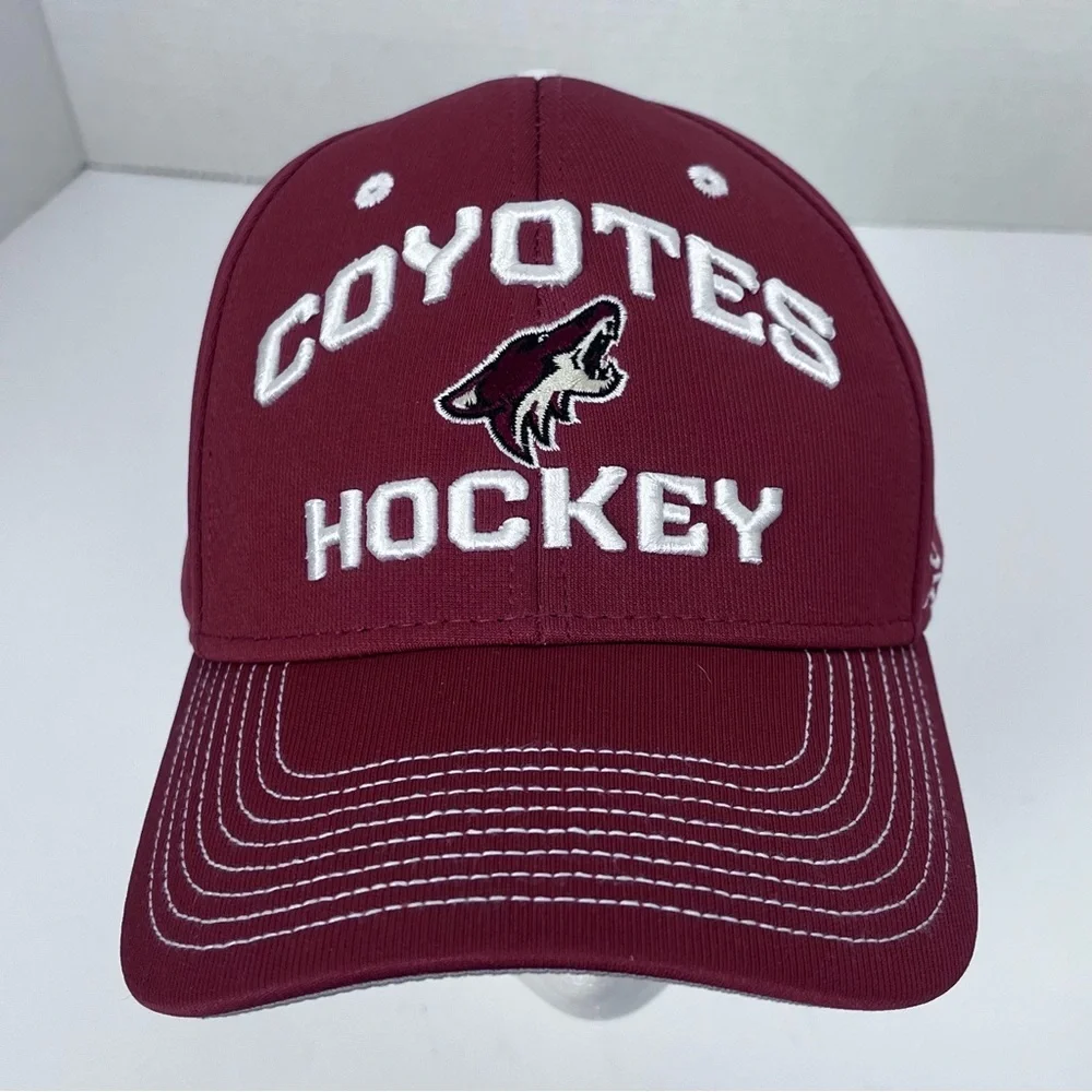 Reebok Center Ice Arizona Coyotes Hat Size S/M; Sports, Hockey, NHL, Collectible